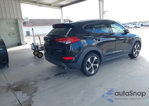 2016 Hyundai Tucson Sport z USA, uszkodzony, nr VIN KM8J33A23GU182014